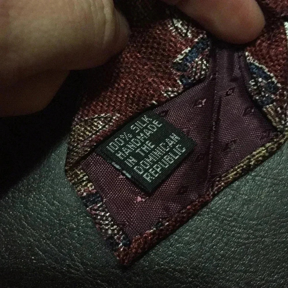 FN tie - Picture 4 of 4